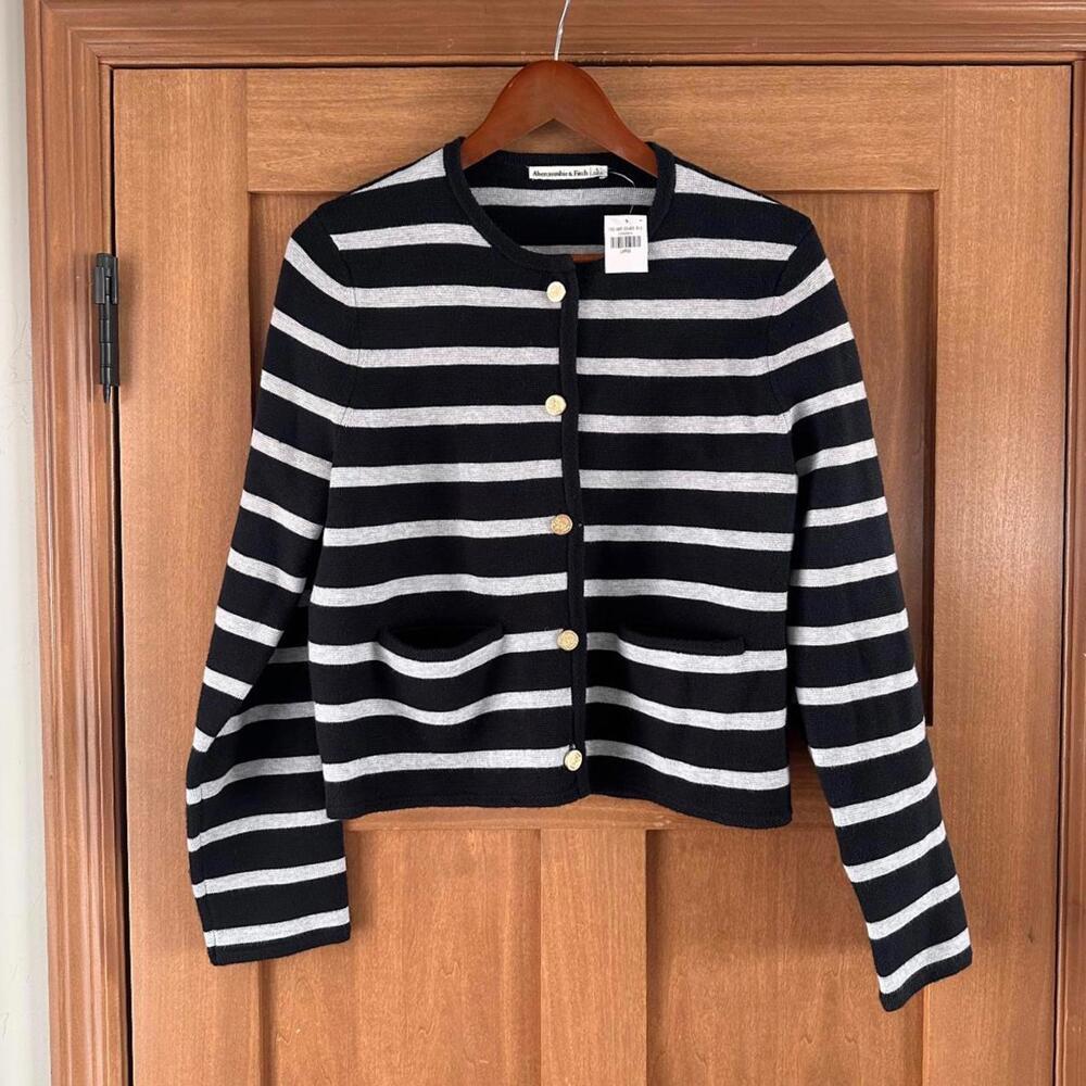 NWT Abercrombie & Fitch LuxeLoft Crew Sweater Jacket Black & Gold Women’s Large